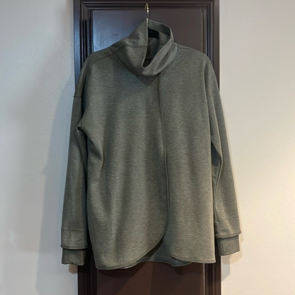 NWOT Nike Cowl-Neck Open Swearshirt